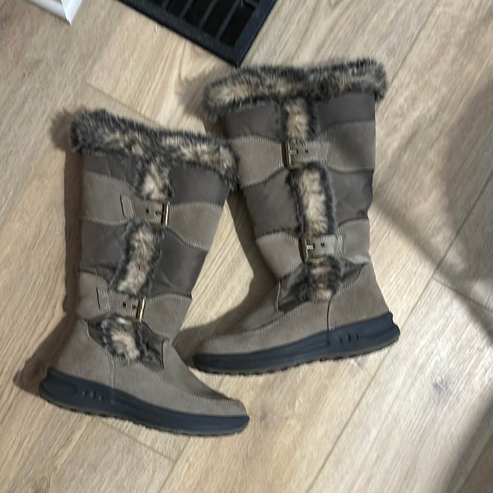 Cougar taupe fur trimmed snow boots ⛄️ (8)